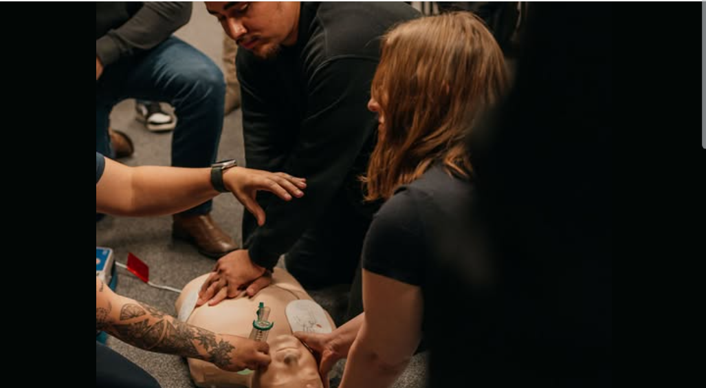 AMR Multnomah County Celebrates Graduation of Eight EWYL EMTs